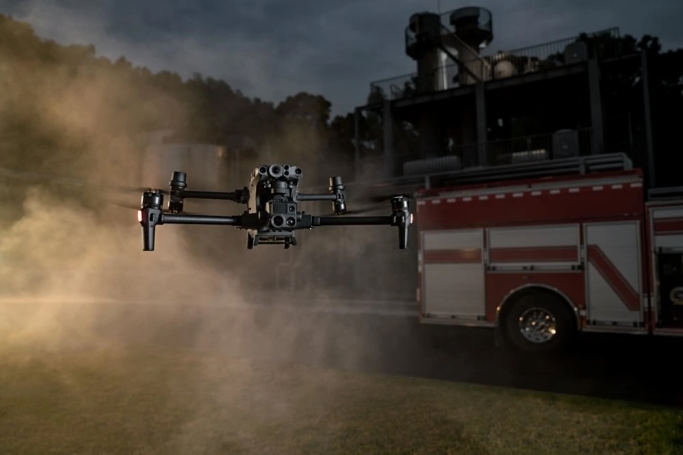 Dron s kamerou